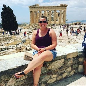 Meet your Posher, Alicia